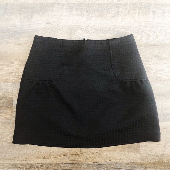 H&M Dresses & Skirts - H&M Black Houndstooth Wool Blend Skirt